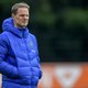 De Boer moet in klimaat van scepsis zijn eigen koers gaan varen