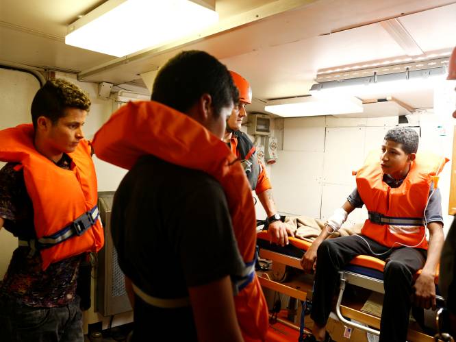 Reddingsschip Alan Kurdi vraagt Italië, Frankrijk, Spanje en Portugal om hulp