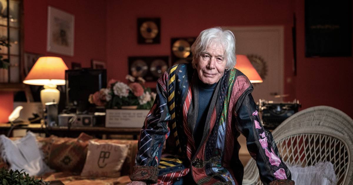 Bekend Nederland rouwt om Paul van Vliet ‘Je reist voor altijd met me mee’ Paul van Vliet (87