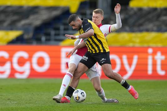 Squawka Live on X: David Neres' goal in the first minute on injury time  crowned Ajax KNVB Cup champions after a 2-1 win against Vitesse. 🏆   / X