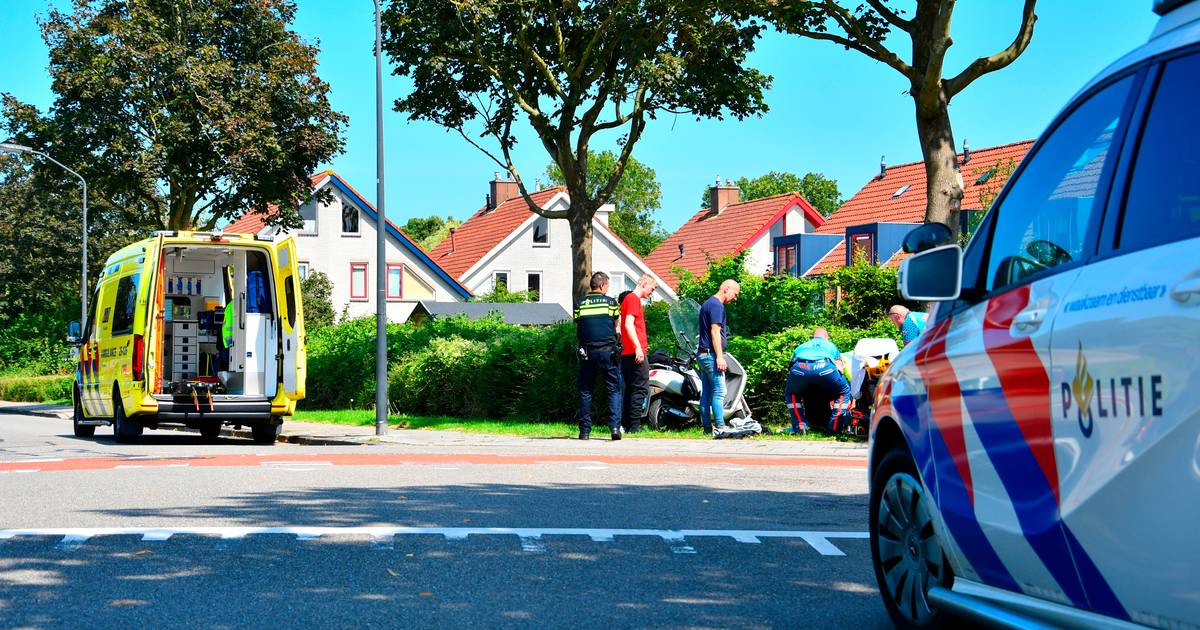 Jongens gewond na botsing met auto in Lelystad.