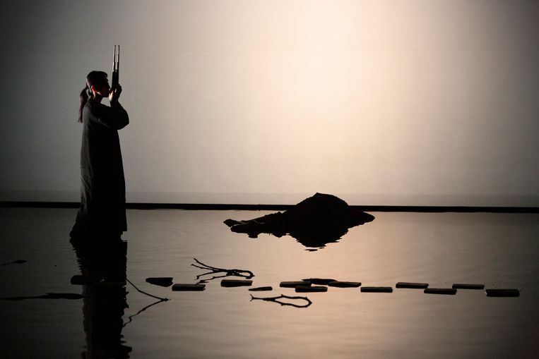 Time van Ryuichi Sakamoto en Shiro Takatani, met sho-speler Mayumi Miyata en danser Min Tanaka. Beeld Sanne Peper