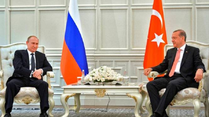 Erdogan se rapproche de Poutine et critique l'Europe: "L'UE est la seule coupable"