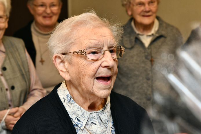 Zuster Hilda vierde haar 101ste verjaardag.