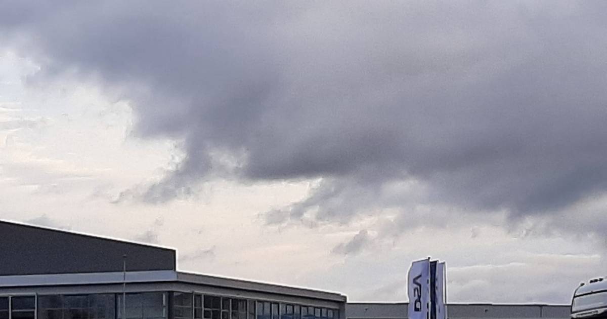Brand door pallet met oververhitte accuopladers heftrucks bij DSV Moerdijk