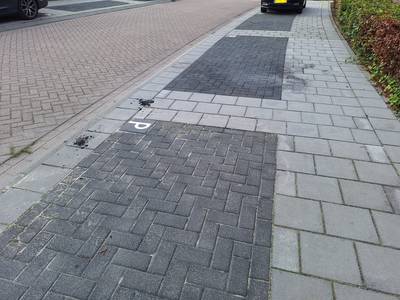 Eerst een molotovcocktail, nu drie auto’s in brand bij woning in Nuland, maar praten wil niemand in 