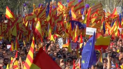Massale demonstratie tegen Catalaanse onafhankelijkheid: 'Ik ben Spaans!'