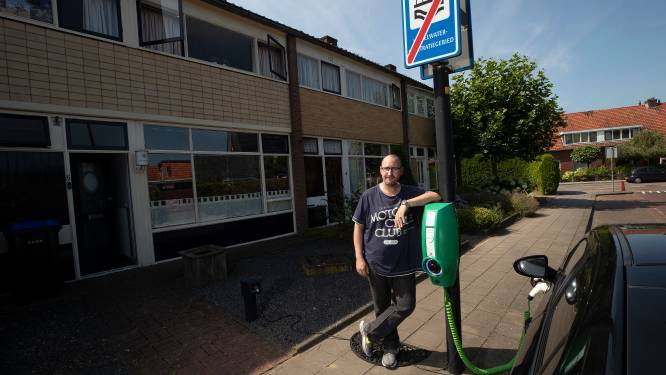 Elektrisch rijden alleen voor de elite en zakelijke rijders? ‘Als je geen oprit hebt wordt het lastig’