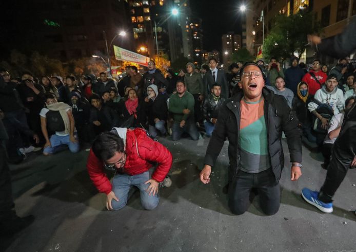 Aanhangers van Carlos Mesa protesteren in de Boliviaanse hoofdstad La Paz.