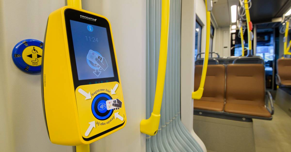 overtuigen Kustlijn Transparant Geen cash meer op bussen en trams van De Lijn vanaf 1 juli, nieuwe tarieven  vanaf 1 februari | Binnenland | hln.be