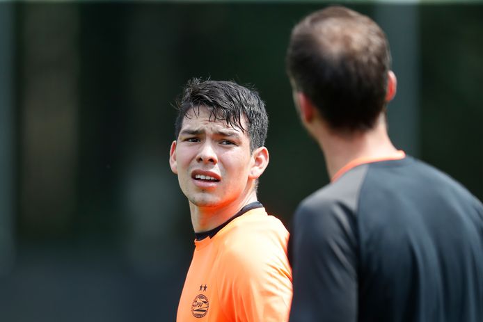 Hirving Lozano trainde dinsdag individueel bij PSV.