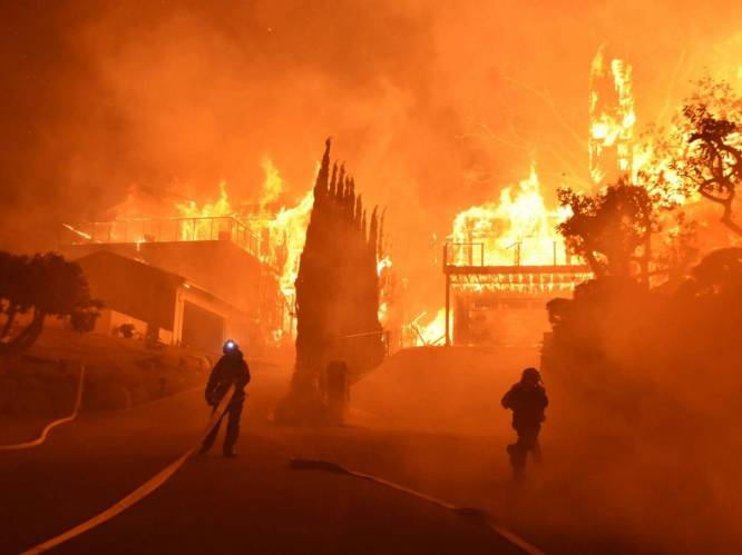 Bosbranden bedreigen miljonairsvilla's in Los Angeles