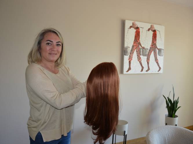 Tayibe (46) ruilt kapsalon voor pruikenzaak ‘Pruiken aan huis’: “Geeft voldoening om mensen opnieuw fierheid te schenken”