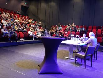 Nieuwscafé met schrijver Gijs Wilbrink, onderneemster Claudia Willemsen én gebrek aan politiecellen in de Achterhoek