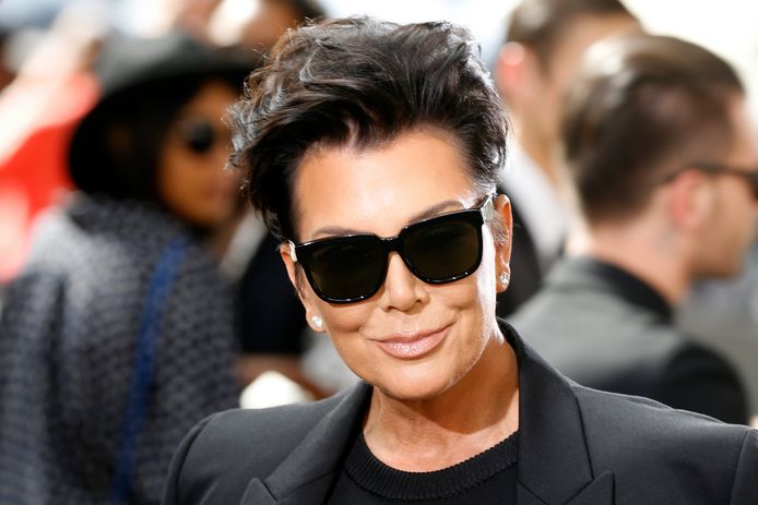 2015-06-26 12:35:05 epa04820168 US television personality Kris Jenner arrives for the presentation of the Spring/Summer 2016 Menswear collection by Italian designer Riccardo Tisci for Givenchy during the Paris Men's Fashion Week, in Paris, France, 26 June 2015. The presentation of the Men's collections runs from 24 to 28 June.  EPA/GUILLAUME HORCAJUELO