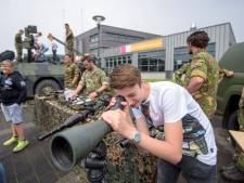 Landmacht lanceert charmeoffensief op Sondervick college in Veldhoven