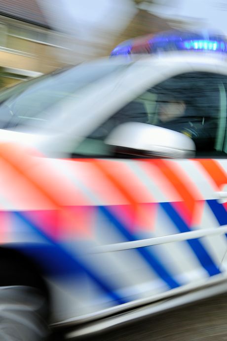 Automobilist met drugs op probeert met hoge snelheid over vluchtstrook A58 te ontsnappen aan politie
