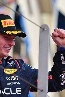 Max Verstappen na zege in ‘hectische’ race: ‘Ik was blij dat het voorbij was’