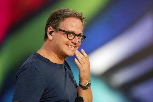 Guus Meeuwis tijdens de repetities voor zijn winterconcert