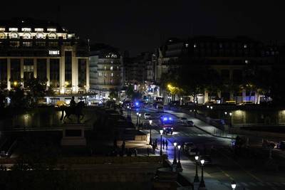 Hommes tués sur le Pont-Neuf à Paris: le policier mis en examen pour “homicide volontaire”