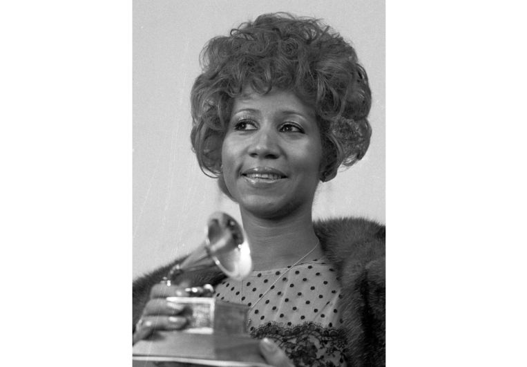 Aretha Franklin in 1972. ‘De flamboyantste grootmoeder aller tijden wisselde dit jaar het bijzonder tijdelijke voor het zeer eeuwige.’ Beeld AP