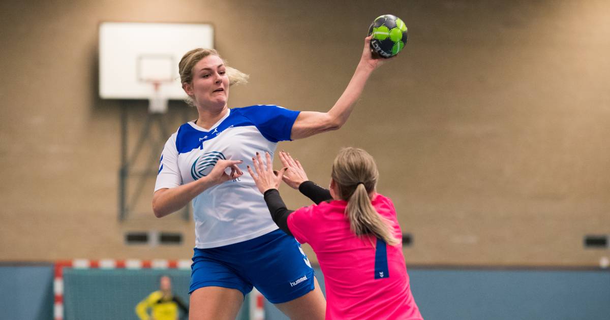Met Amber Zandbelt er weer bij loopt het bij de handbalsters van Lettele weer als een trein