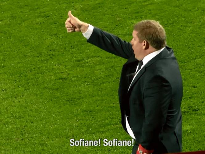 VIDEO: De ene duim omhoog na de andere: zo fanatiek coachte Hein bij zijn debuut