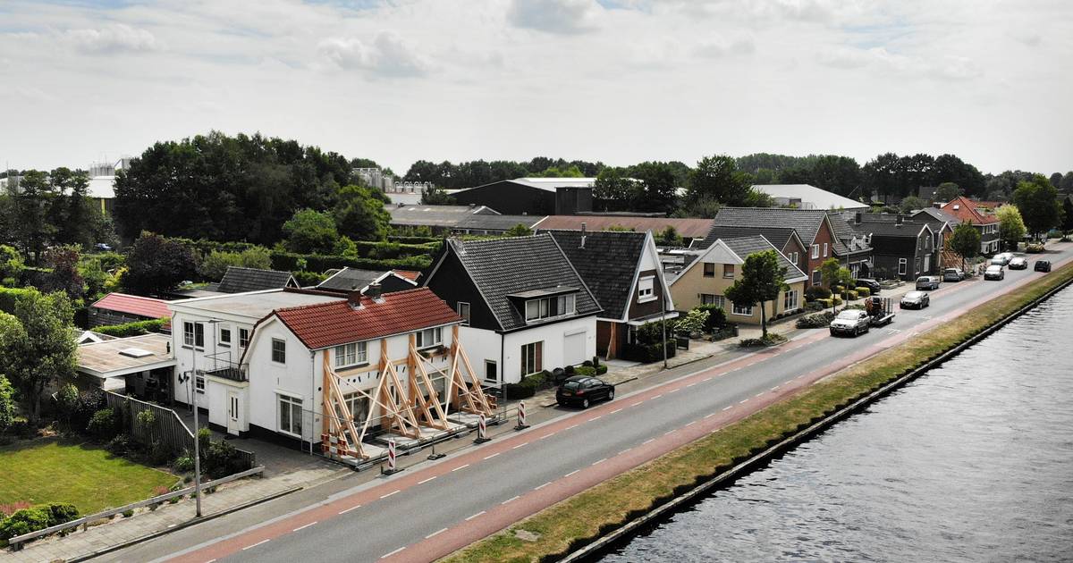 Overijssel wil schade huizendrama kanaal Almelo-De Haandrik verhalen op aannemer - De Stentor