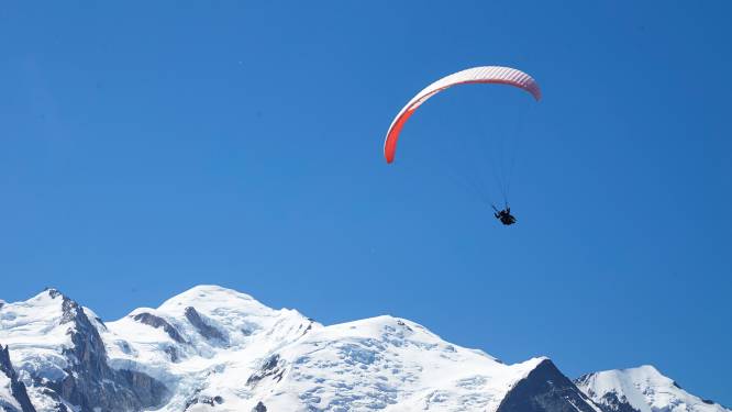 Nederlandse paraglider (71) overleden na val in Italië
