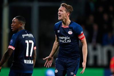 ‘Haarbal’ helpt De Jong alsnog aan 28ste goal