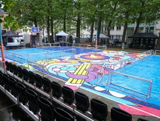 Vexx geeft basketbalplein aan de Dansaertstraat kleurrijke make-over