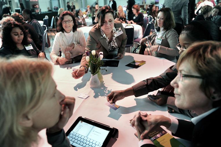Vrouwen op The Women's Conference in Amsterdam. Beeld Marcel van den Bergh / de Volkskrant