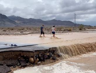 Honderden bezoekers geëvacueerd uit Death Valley na zware regenval