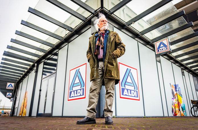 Speel Regenboog toetje Ergernis over volledig afgeplakte Aldi: 'De ambities zijn helemaal in de  prullenbak verdwenen' | Dordrecht | AD.nl