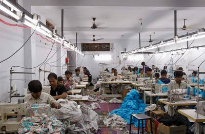Organisaties eisen bindend akkoord voor veiligheid kledingfabrieken in Pakistan: “Arbeiders die producten naaien voor Ikea en Gap lopen elke dag gevaar”