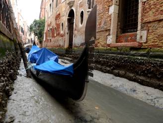 Venetië staat droog: super-blauwe-bloedmaan én weinig regen veranderen romantische kanalen in modderpoel