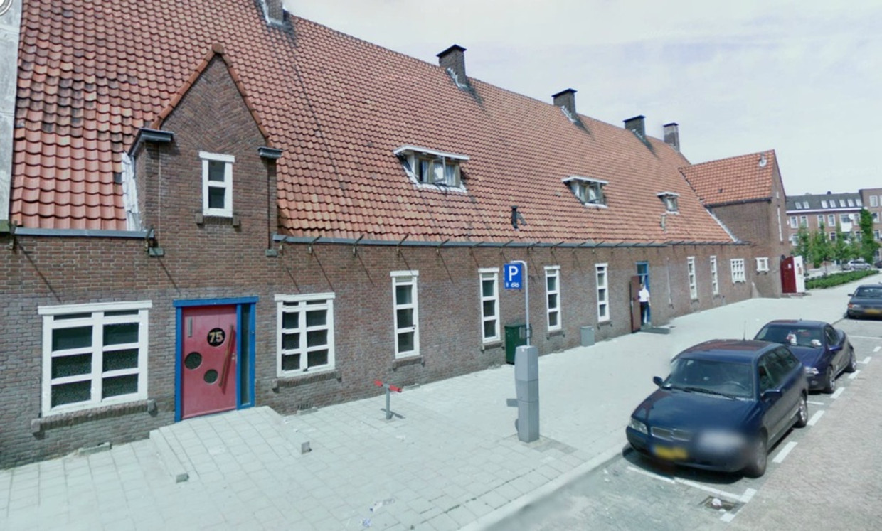 Een van de moskee-internaten, in de Rotterdamse Polderstraat Beeld Google Street View