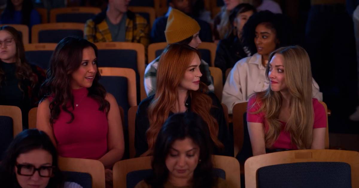 Aspetto.  Il cast di ‘Mean Girls’ si riunisce per lo spot pubblicitario: ‘Ci vestiamo ancora di rosa il mercoledì’ |  film