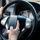 Smartphone als gps op de schoot kan u vanaf 2022 een boete van 174 euro opleveren