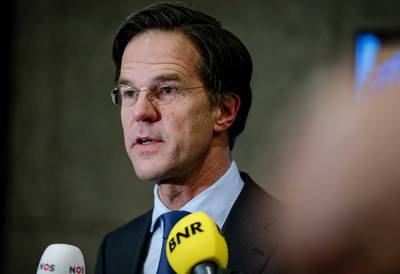 Nederlandse premier Mark Rutte mag nieuwe regering vormen na vierde verkiezingsoverwinning op rij: “Supertrots, nu weer aan het werk”