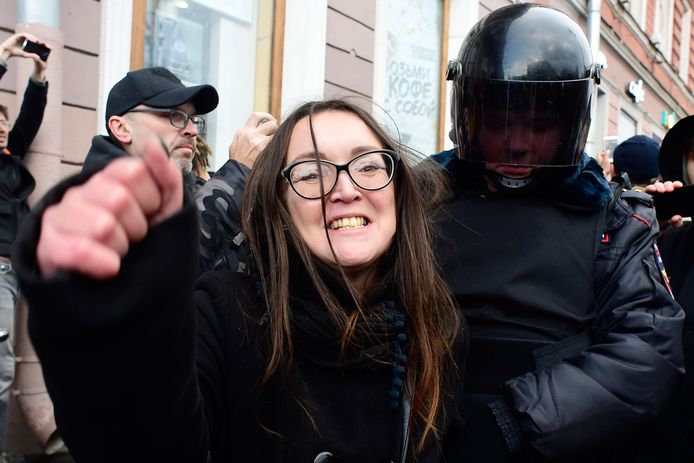 In oktober 2018  vloog Jelena Grigorjeva na een demonstratie in Sint-Petersburg tijdelijk in de cel.