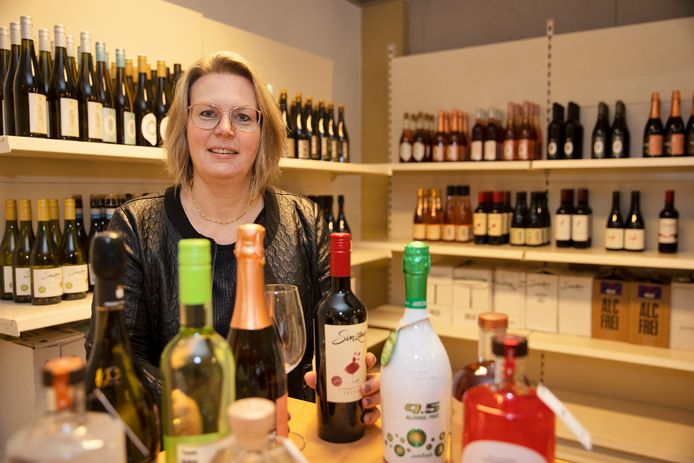 Mariëlle Timmermans uit Hooge Mierde brengt alcoholvrije dranken aan de man via haar webshop Amavine.