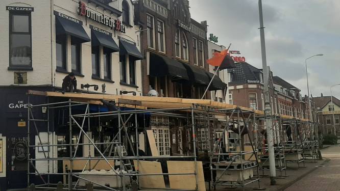 Kroegen Wilhelminaplein Eindhoven mogen tóch overkapping bouwen, en die is voor carnaval klaar  