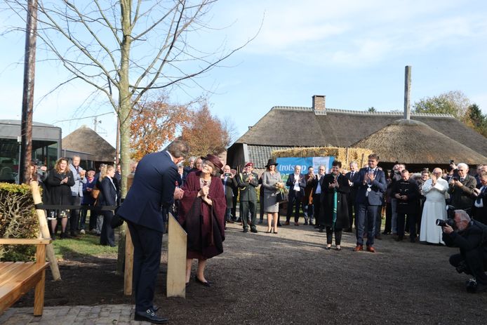 Prinses Beatrix is woensdagochtend op bezoek bij het Boerenbondmuseum in Gemert.