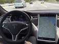 "Tesla misleidt mensen met zijn Autopilot"