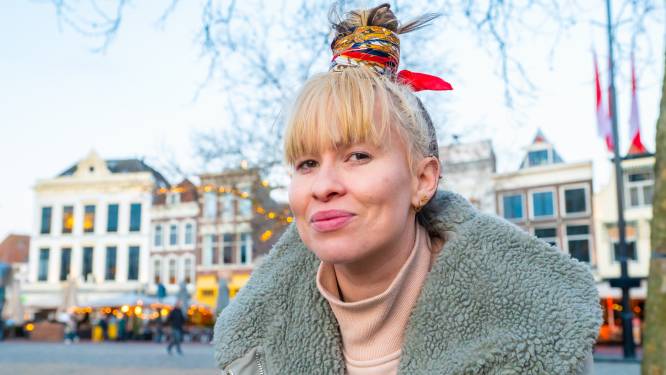 Een zwarte moeder, maar een witte huid: Anne-Fay deelt haar zoektocht in de samenleving