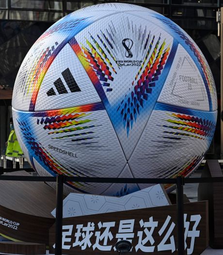 Chinezen kijken boos naar WK, waar zijn de mondkapjes?
