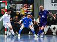 Doelman Ayman Achbari probeert Diogo de weg naar doel te versperren.


Ayman Achbari / Diogo Guimaraes De Lana Castro (FOTO GOYVAERTS/GMAX AGENCY)
