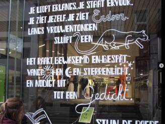 Alle Aalsterse raamgedichten terug te vinden via online kaart: “Poëzie palmt het straatbeeld in”