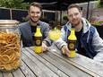 Aaron van Hintum (links) en Glenn van den Hurk komen met een nieuw zomerdrankje: H&H Arancello.